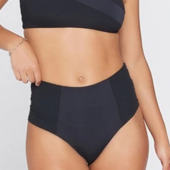 L*space Black Jackie Bottom Bitsy Bikini NEW Size XS - Picture 2 of 8
